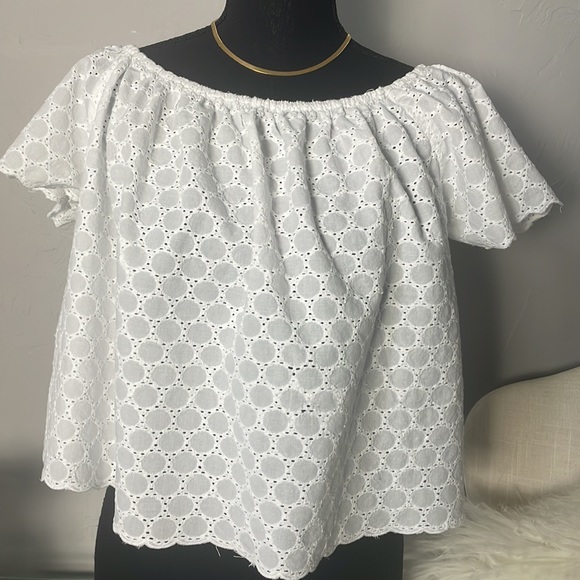 Trafaluc White  Short Top - Picture 3 of 8